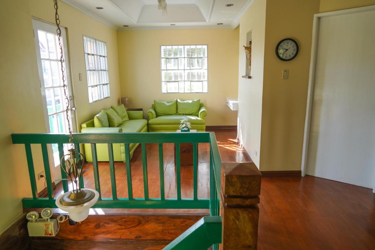 Charming Tagaytay Vacation Home Tagaytay City Esterno foto