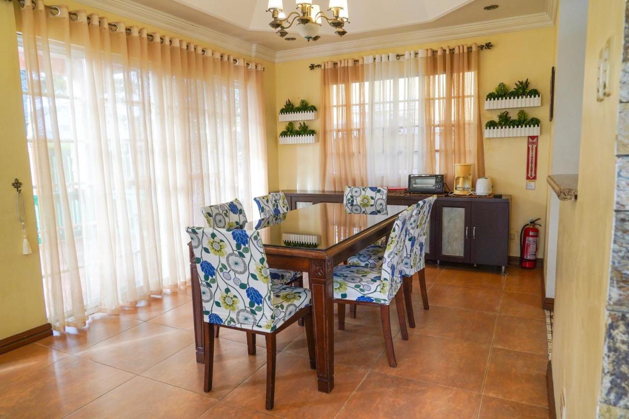 Charming Tagaytay Vacation Home Tagaytay City Esterno foto