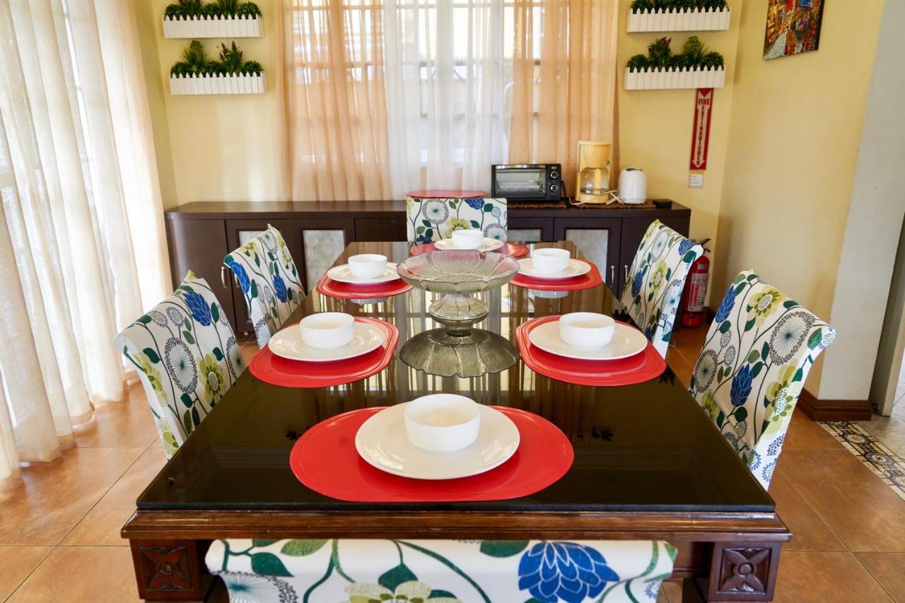 Charming Tagaytay Vacation Home Tagaytay City Esterno foto