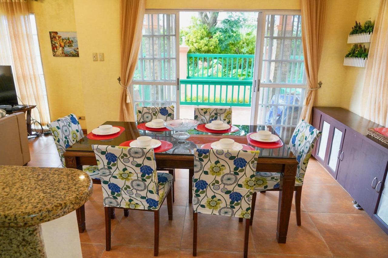 Charming Tagaytay Vacation Home Tagaytay City Esterno foto