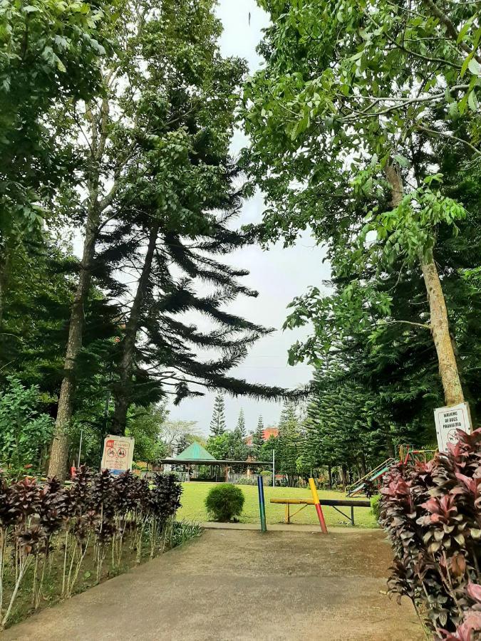 Charming Tagaytay Vacation Home Tagaytay City Esterno foto