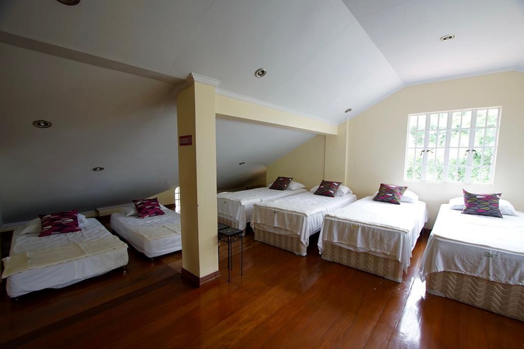 Charming Tagaytay Vacation Home Tagaytay City Esterno foto