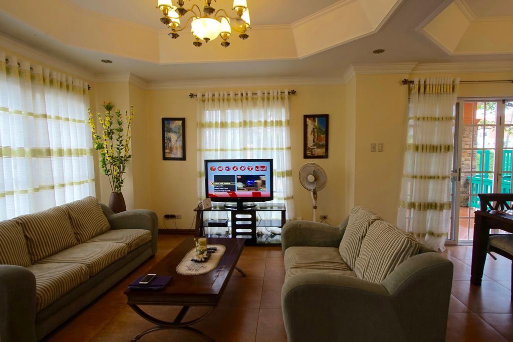 Charming Tagaytay Vacation Home Tagaytay City Esterno foto